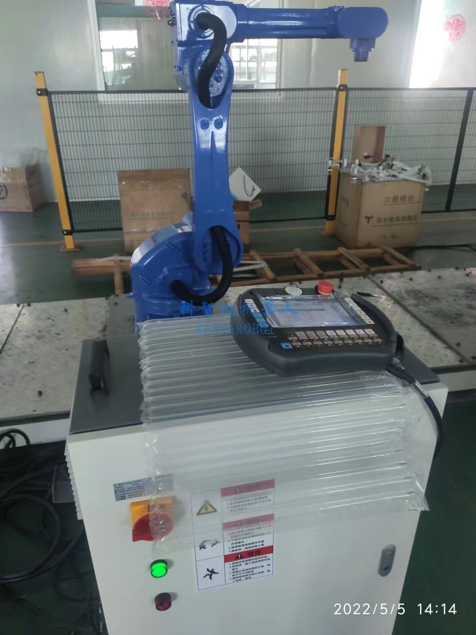 六軸機器人批量生產中(圖15) 六軸機器人批量生產中(圖15)