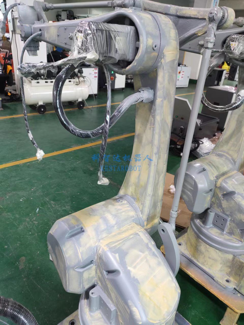四軸關(guān)節(jié)機(jī)器人批量生產(chǎn)中(圖9) 四軸關(guān)節(jié)機(jī)器人批量生產(chǎn)中(圖9)